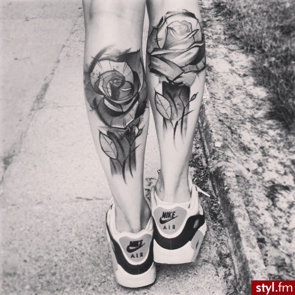 tatuaże damskie na noge