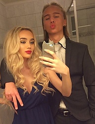 Fryzury Długie Wieczorowe Kręcone Rozpuszczone Blond - 3088832