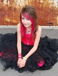 Fryzury Średnie Alternatywne EMO - 342698