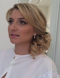 Fryzury Długie Ślubne Kręcone Upięcie Blond - 2735945