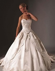 Moda Ślub Suknie ślubne - 371501