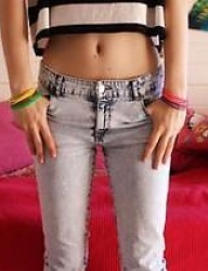 Moda Spodnie Jeansy - 1366710