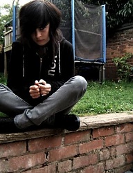 Fryzury Średnie Alternatywne EMO - 713855