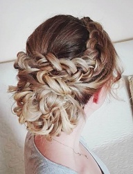 Fryzury Długie Ślubne Kręcone Upięcie Blond - 3168872