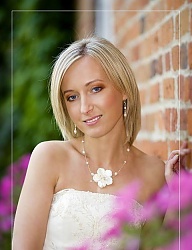 Fryzury Średnie Ślubne - 793853