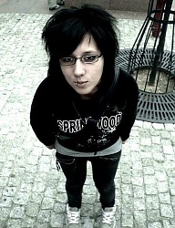 Fryzury Średnie Alternatywne EMO - 55785