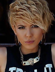 Fryzury Krótkie Na co dzień Proste Rozpuszczone Blond - 2106206
