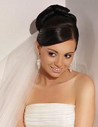 Fryzury Średnie Ślubne - 699486