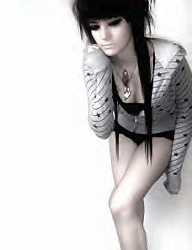 Fryzury Średnie Alternatywne EMO - 33932