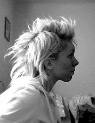 Fryzury Krótkie Alternatywne Punk Rock Blond - 1087116