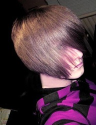 Fryzury Średnie Alternatywne EMO - 83369