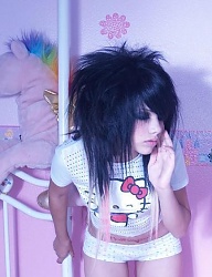 Fryzury Średnie Alternatywne EMO - 33082