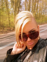 Fryzury Krótkie Na co dzień Proste Irokez damski Blond - 2634236