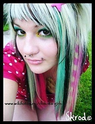 Fryzury Średnie Alternatywne EMO - 88663