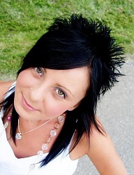 Fryzury Średnie Alternatywne EMO - 33828