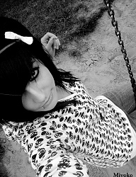 Fryzury Średnie Alternatywne EMO - 844907