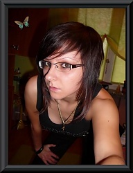 Fryzury Średnie Alternatywne EMO - 57256