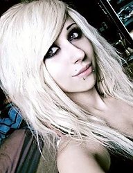 Fryzury Średnie Alternatywne EMO - 765163