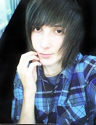Fryzury Średnie Alternatywne EMO - 811786