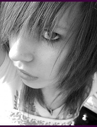 Fryzury Średnie Alternatywne EMO - 17422
