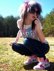 Fryzury Średnie Alternatywne EMO - 86357