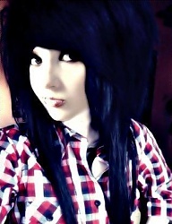 Fryzury Średnie Alternatywne EMO - 711263