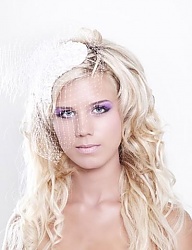 Fryzury Długie Ślubne Kręcone Rozpuszczone Blond - 1330999