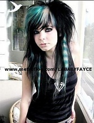 Fryzury Średnie Alternatywne EMO - 34049