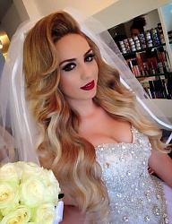 Fryzury Długie Ślubne Kręcone Rozpuszczone Blond - 2928331