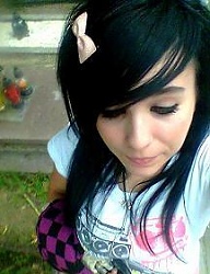 Fryzury Średnie Alternatywne EMO - 230615
