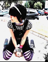 Fryzury Średnie Alternatywne EMO - 104692