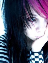 Fryzury Średnie Alternatywne EMO - 402773