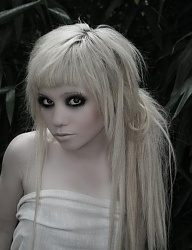 Fryzury Średnie Alternatywne EMO - 33946