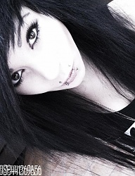 Fryzury Średnie Alternatywne EMO - 912876