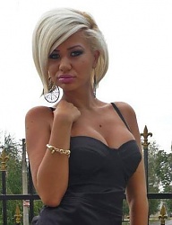 Fryzury Średnie Na co dzień Proste z grzywką Rozpuszczone Blond - 2072263