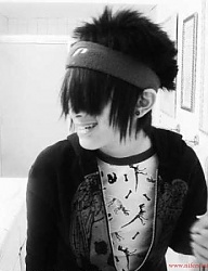 Fryzury Średnie Alternatywne EMO - 80907