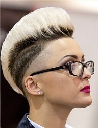 Fryzury Krótkie Alternatywne Tribale - wzory na głowie Blond - 3225640