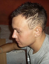 Fryzury Średnie Alternatywne Punk Rock - 27554
