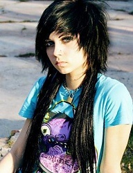 Fryzury Średnie Alternatywne EMO - 708479
