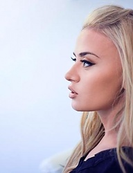 Fryzury Długie Na co dzień Proste Upięcie Blond - 2382468