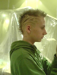 Fryzury Średnie Alternatywne Punk Rock - 5349