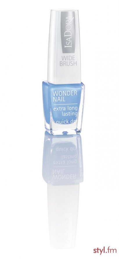 IsaDora Wonder Nail Wide Brush Mimi Blue
