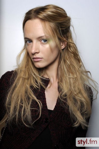 Włosy na pokazie Alberta Ferretti 