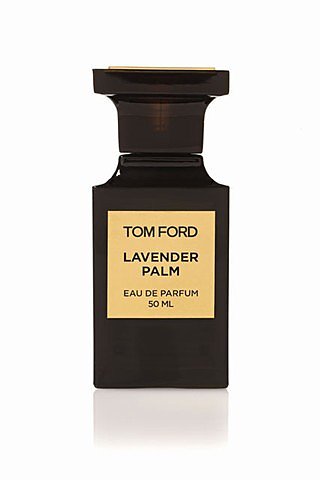 Tom Ford Lavender Palm - Wcześniej dostępny tylko w Beverly Hills w sklepie u Toma Forda , Lavender Palm jest elegancki, ciepły i przepyszny, składający się z zapachu lawendy , szałwii, cytryny,  i cedru. Jest to jeden z tych zapachów, których nie masz dość.