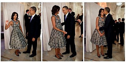 Barack Obama często pokazuje się z żoną i nie wstydzi się okazać jej uczuć. Wizerunek dobrego męża bardzo punktuje.
