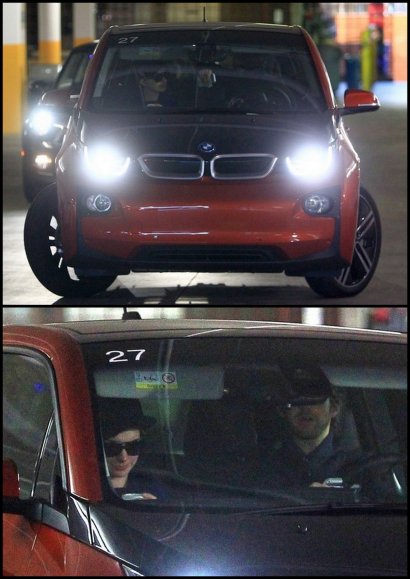 Anne Hathaway z mężem - BMW i3