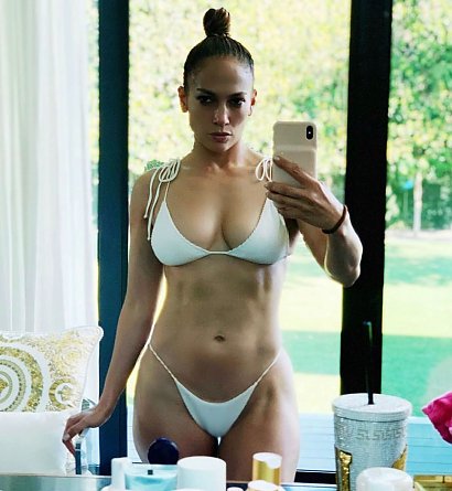 jej ostatnie zdjęcie w bikini! A przypomnijmy, że J.Lo ma 51 lat!