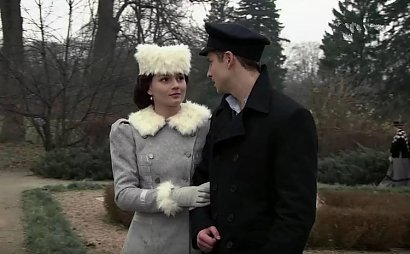 W serialu zdecydowanie warto zwrócić uwagę na kostiumy bohaterów, ponieważ...
