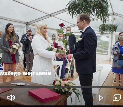 Julia Gołębiowska i Tomasz Jochymski wzięli ślub