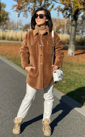 Komfortowo i modnie... tak kojarzy nam się to zestawienie. Dłuższa kurtka, golf i tradycyjnie.. wygodne buty. Super look na wyjście na spacer w jesiennym okresie!